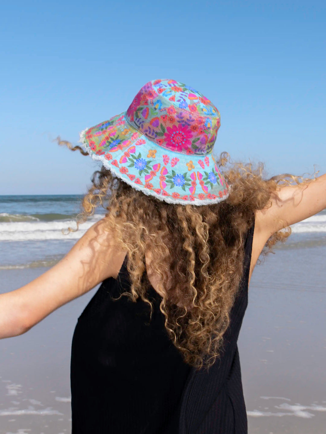 Sandy Days Bucket Hat Teal Folk Flower