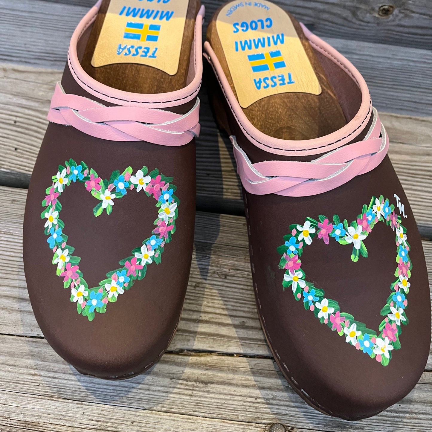Brown Flower Heart