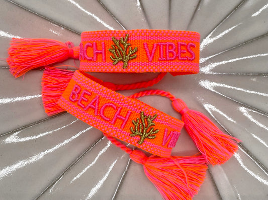 BEACH VIBES