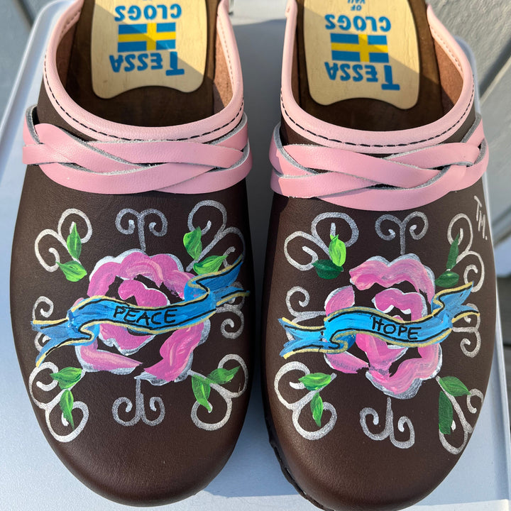 Handmålade träskor – Tessa & Mimmi clogs