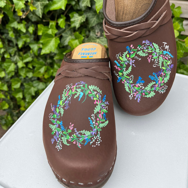 Handmålade träskor – Tessa & Mimmi clogs