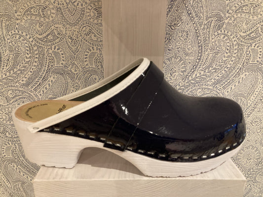 Lotta Soft Clogs