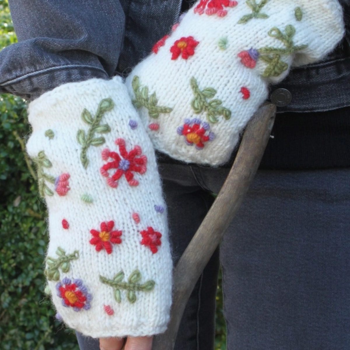 Lugano Embroidered Flowers Knitted Handwarmers