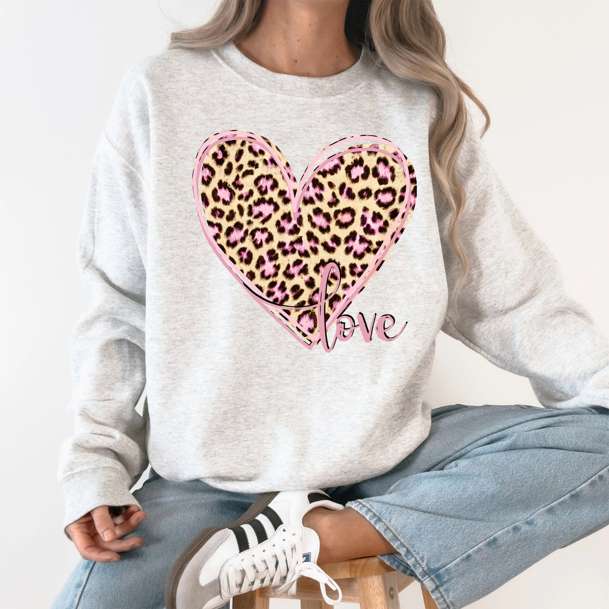 Sweatshirt - Leopard Heart Love